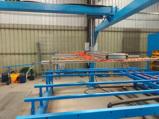 Online Bending Capacity 60 Pcs / Hour Mesh Size 50*200mm Fence Mesh Welding Machine