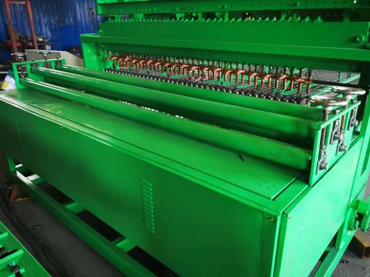 Green Color Winding Cross Wire Mesh Fence Making Machine